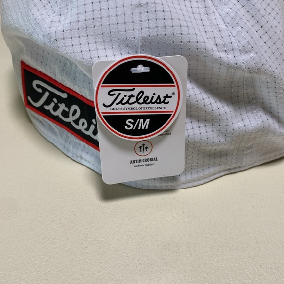 NWT: Men’s Titleist Golf Hat. - Picture 4 of 6